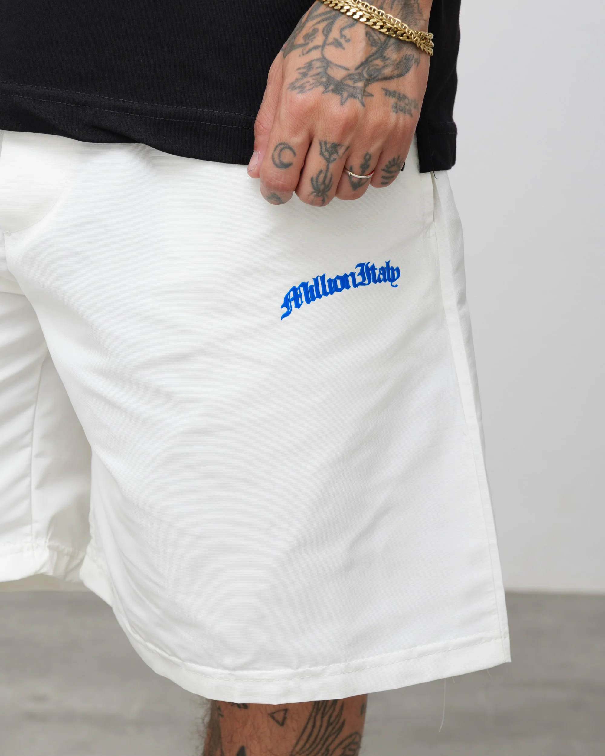 Shorts Tech Nero - Logo Blu - Image 5