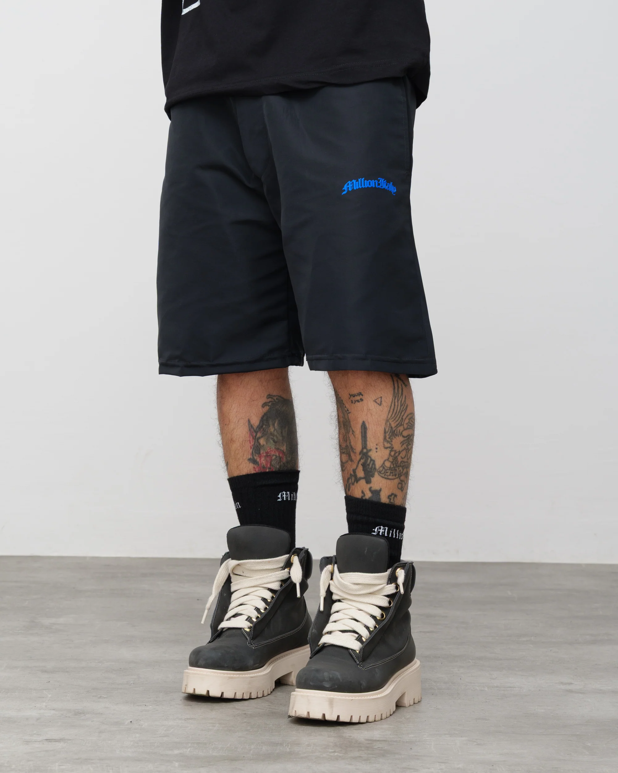 Shorts Tech Nero - Logo Blu - Image 4