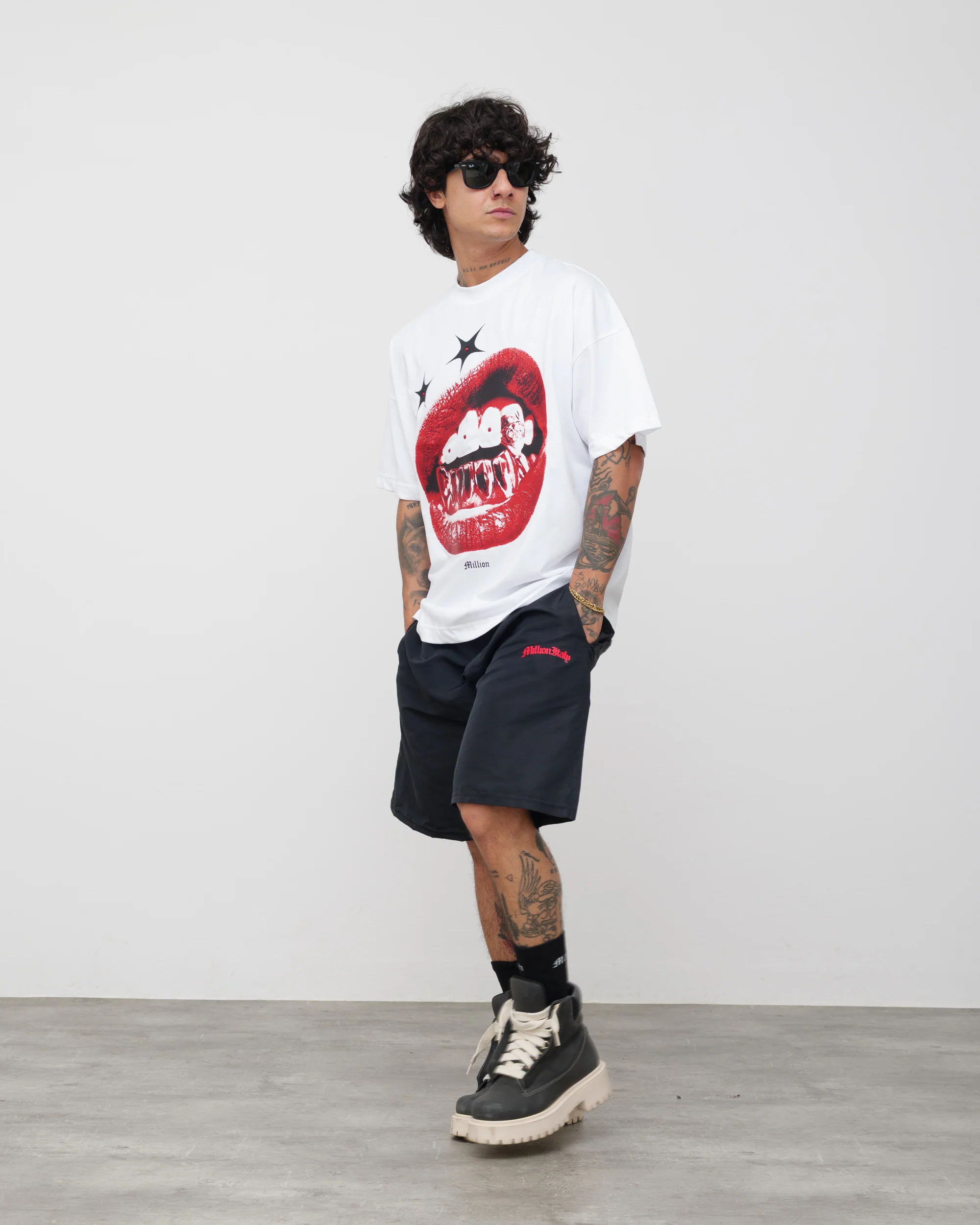 Shorts Tech Nero - Logo Rosso - Image 2